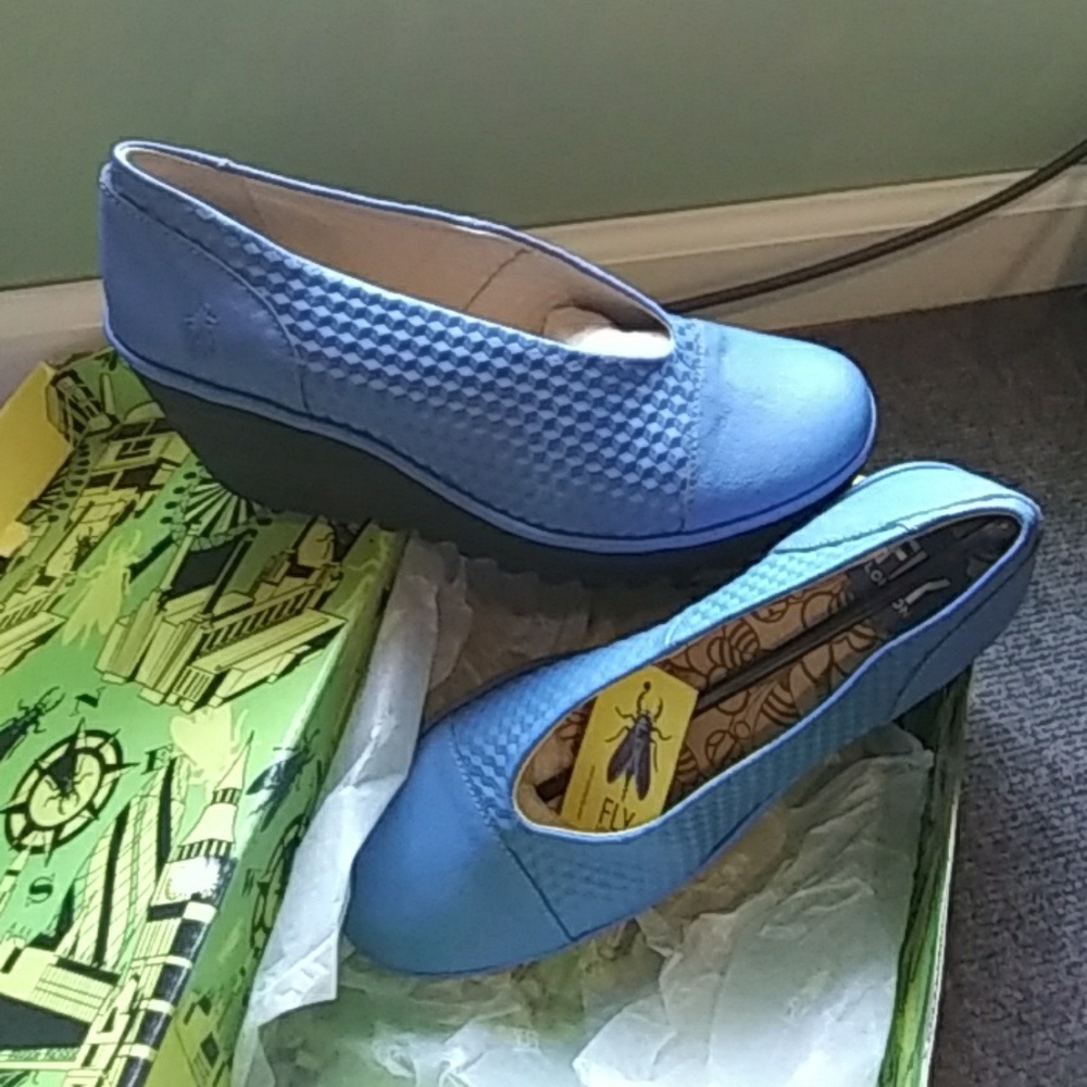 NEW FLY London Wedges